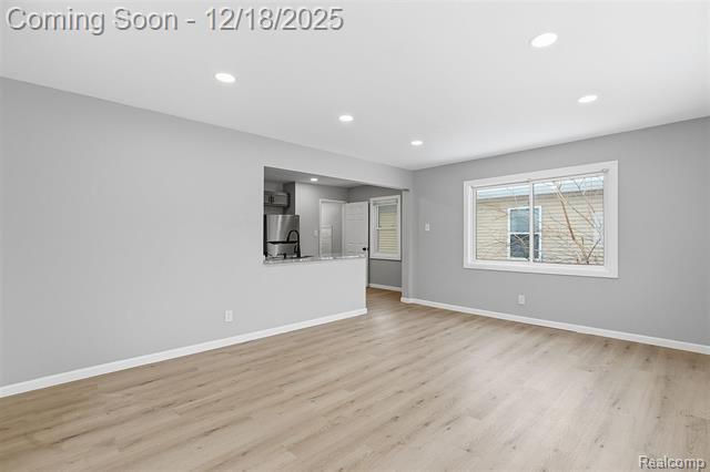 Builiding view nine for 27550 Garfield, Roseville, MI. 48066