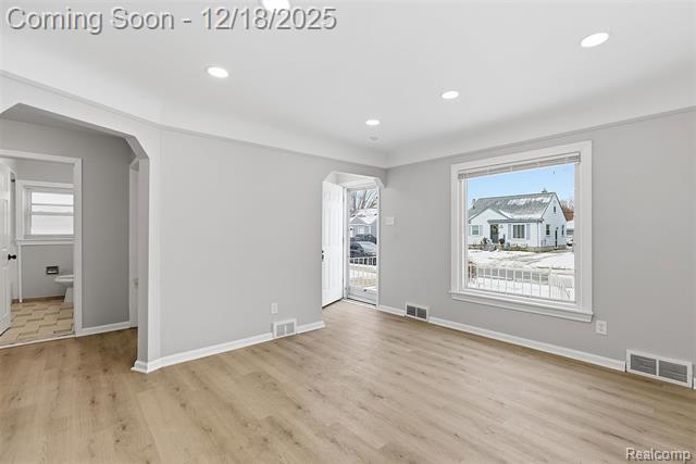 Builiding view one for 27550 Garfield, Roseville, MI. 48066