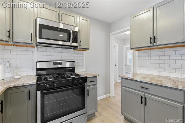 Builiding view seven for 27550 Garfield, Roseville, MI. 48066