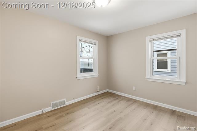 Builiding view ten for 27550 Garfield, Roseville, MI. 48066