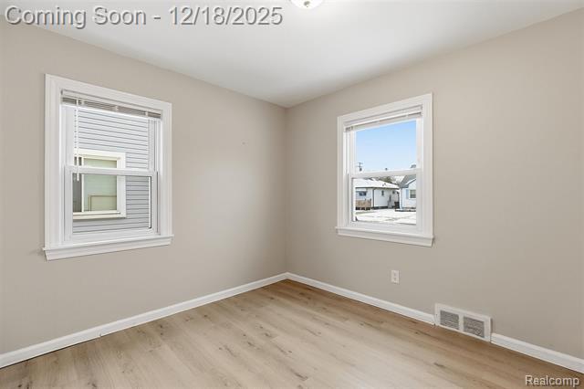 Builiding view thirteen for 27550 Garfield, Roseville, MI. 48066