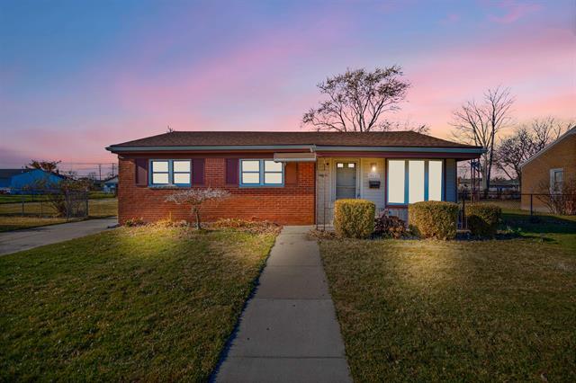 Builiding view one for 28117 Roy, Saint Clair Shores, MI. 48081