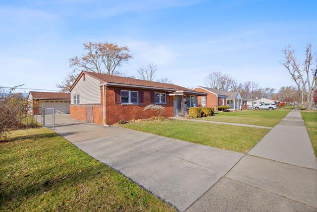 Builiding view three for 28117 Roy, Saint Clair Shores, MI. 48081