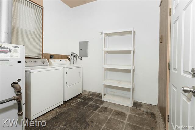 Builiding view nine for 28207 Grant, Saint Clair Shores, MI. 48081