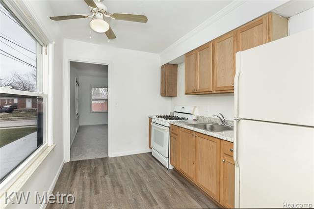 Builiding view six for 28207 Grant, Saint Clair Shores, MI. 48081