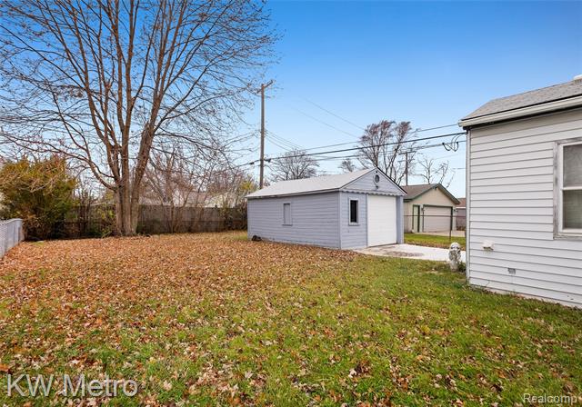 Builiding view sixteen for 28207 Grant, Saint Clair Shores, MI. 48081