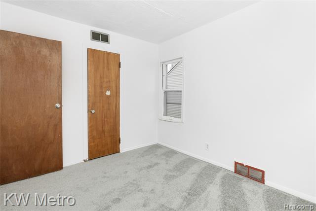 Builiding view thirteen for 28207 Grant, Saint Clair Shores, MI. 48081