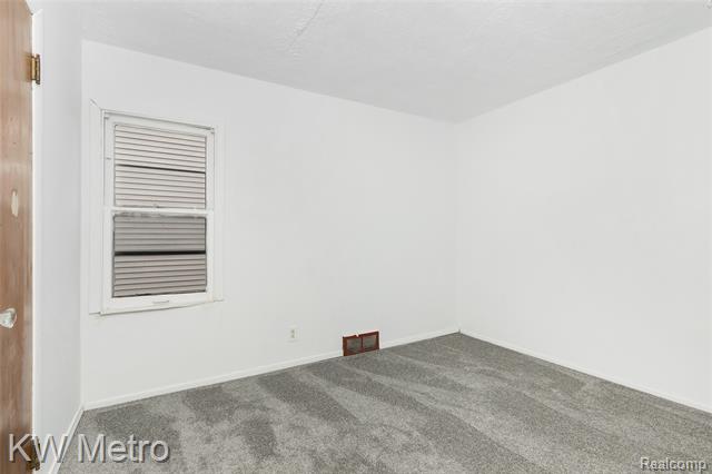 Builiding view twelve for 28207 Grant, Saint Clair Shores, MI. 48081