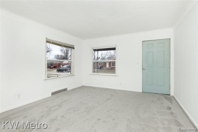 Builiding view two for 28207 Grant, Saint Clair Shores, MI. 48081