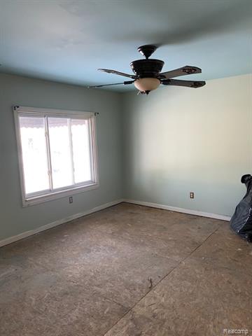 Builiding view one for 27869 Tighe, Roseville, MI. 48066