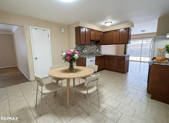 Builiding view eleven for 11311 Irvington, Warren, MI. 48093