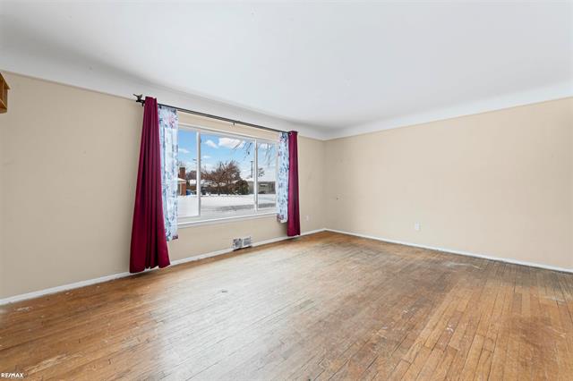 Builiding view five for 11311 Irvington, Warren, MI. 48093