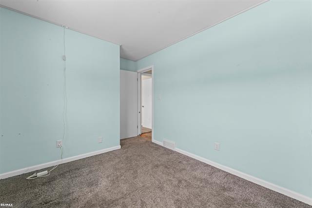 Builiding view nineteen for 11311 Irvington, Warren, MI. 48093