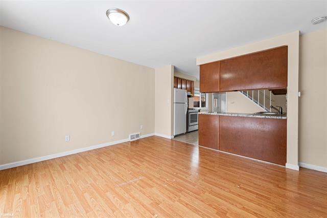 Builiding view sixteen for 11311 Irvington, Warren, MI. 48093