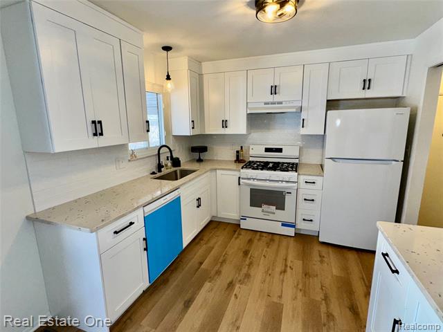 Builiding view four for 4775 Stanley, Warren, MI. 48092