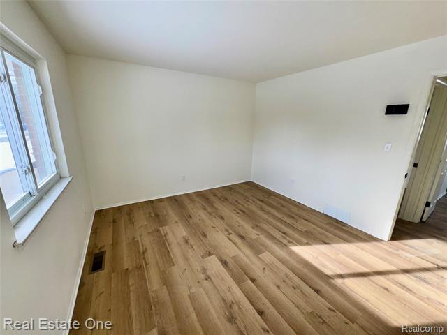 Builiding view nine for 4775 Stanley, Warren, MI. 48092