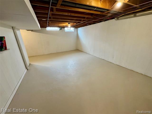 Builiding view nineteen for 4775 Stanley, Warren, MI. 48092