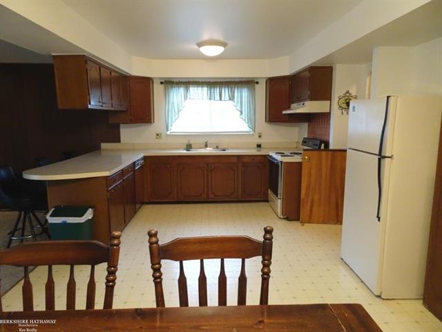 Builiding view four for 28435 Flanders, Warren, MI. 48088