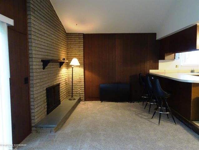 Builiding view ten for 28435 Flanders, Warren, MI. 48088