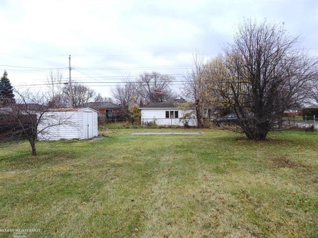 Builiding view thirty for 28435 Flanders, Warren, MI. 48088