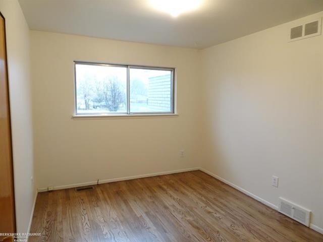 Builiding view twelve for 28435 Flanders, Warren, MI. 48088