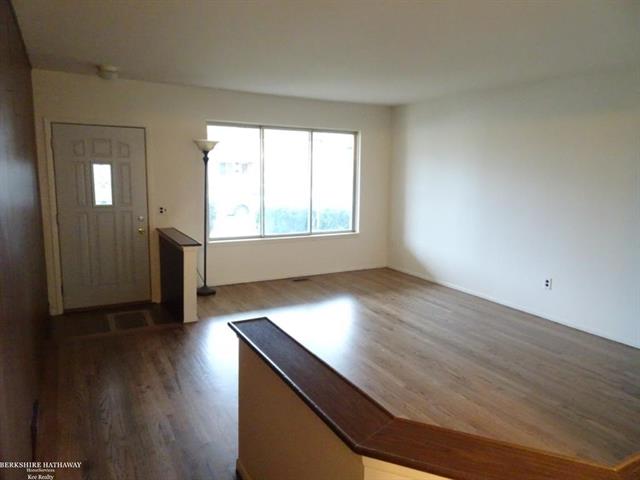 Builiding view two for 28435 Flanders, Warren, MI. 48088