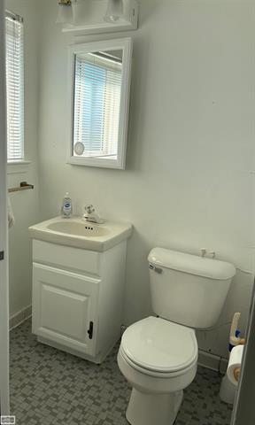 Builiding view sixteen for 11582 Gerald, Warren, MI. 48093