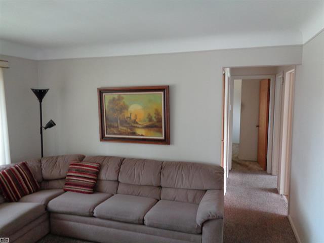 Builiding view two for 11582 Gerald, Warren, MI. 48093