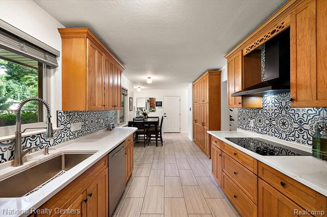 Builiding view thirteen for 21201 E Chigwidden, Northville, MI. 48167