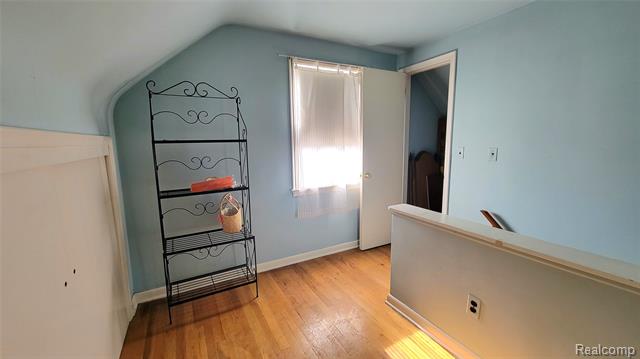 Builiding view eighteen for 28205 Kaufman, Roseville, MI. 48066