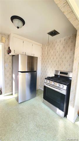 Builiding view five for 28205 Kaufman, Roseville, MI. 48066