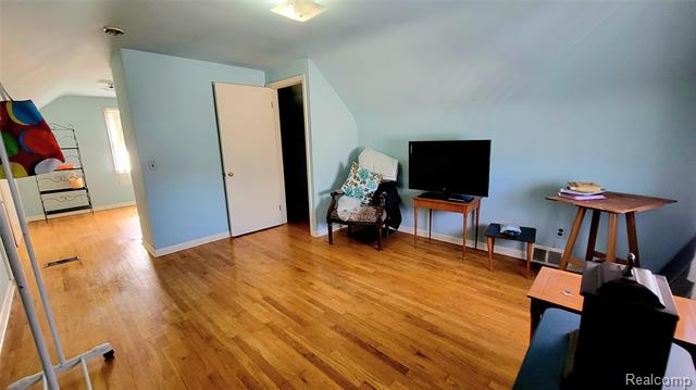 Builiding view sixteen for 28205 Kaufman, Roseville, MI. 48066