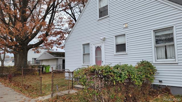 Builiding view thirty for 28205 Kaufman, Roseville, MI. 48066