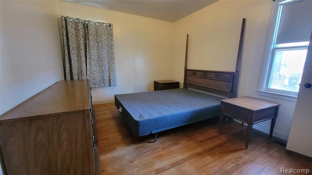 Builiding view twelve for 28205 Kaufman, Roseville, MI. 48066