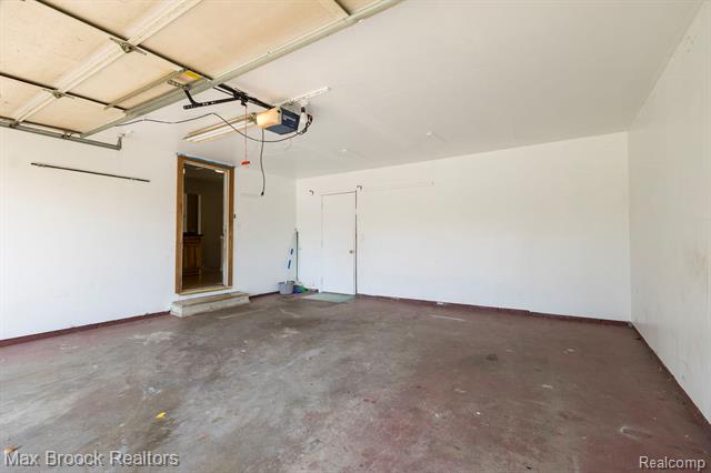 Builiding view thirty five for 4829 Wolgast, Warren, MI. 48092