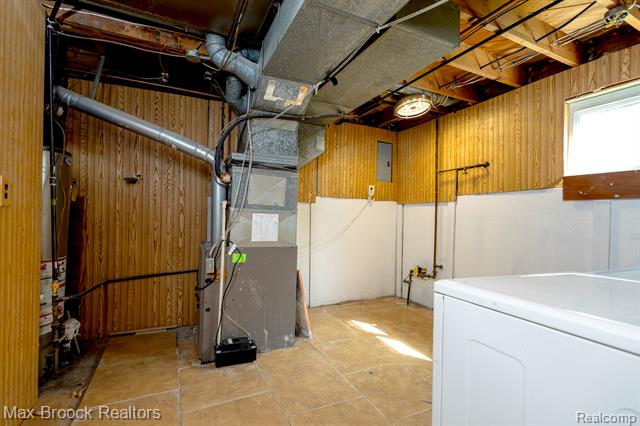 Builiding view thirty four for 4829 Wolgast, Warren, MI. 48092