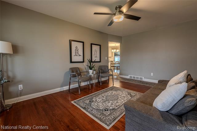 Builiding view eight for 4760 Red Maple, Warren, MI. 48092