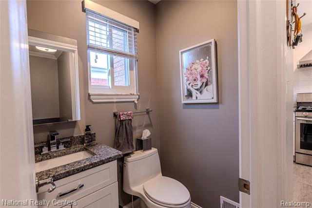 Builiding view eleven for 4760 Red Maple, Warren, MI. 48092