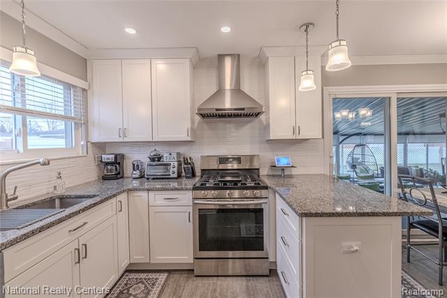 Builiding view four for 4760 Red Maple, Warren, MI. 48092