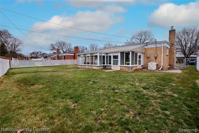 Builiding view thirty four for 4760 Red Maple, Warren, MI. 48092