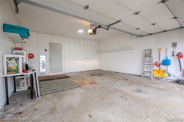 Builiding view thirty for 4760 Red Maple, Warren, MI. 48092