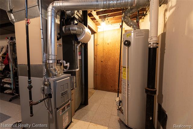 Builiding view twenty eight for 4760 Red Maple, Warren, MI. 48092