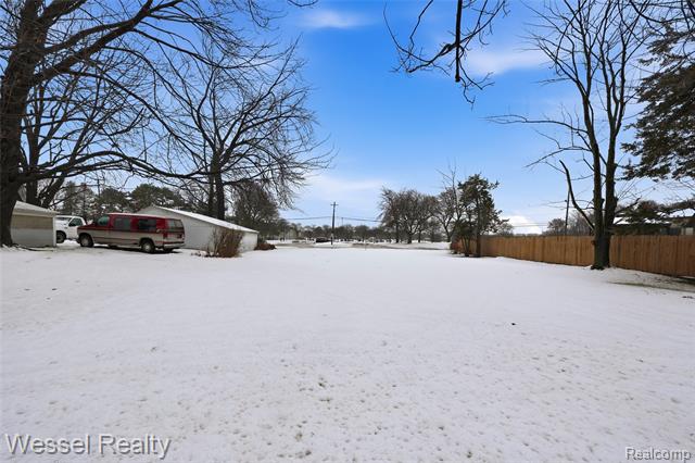 Builiding view forty four for 28771 Bunert, Warren, MI. 48088