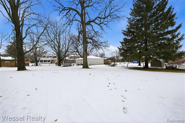 Builiding view forty two for 28771 Bunert, Warren, MI. 48088