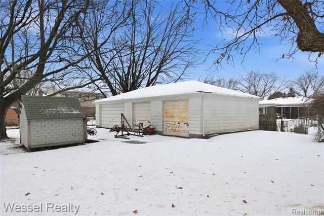 Builiding view forty for 28771 Bunert, Warren, MI. 48088