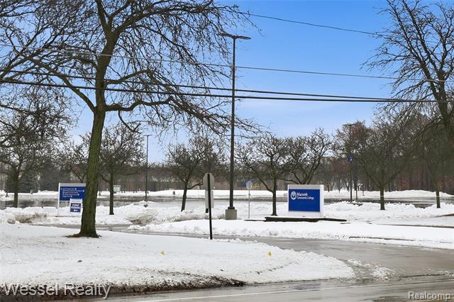 Builiding view thirty eight for 28771 Bunert, Warren, MI. 48088