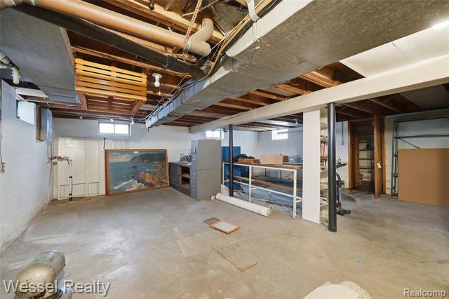 Builiding view thirty five for 28771 Bunert, Warren, MI. 48088