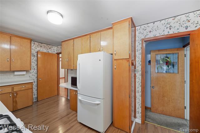 Builiding view twelve for 28771 Bunert, Warren, MI. 48088