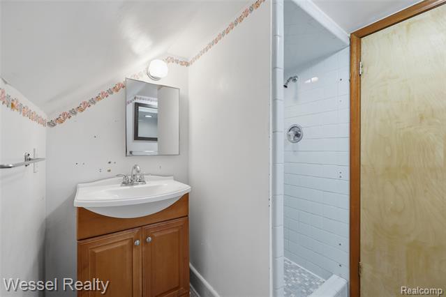 Builiding view twenty nine for 28771 Bunert, Warren, MI. 48088