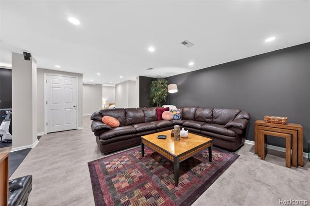 Builiding view forty eight for 41621 Hempshire, Novi, MI. 48375